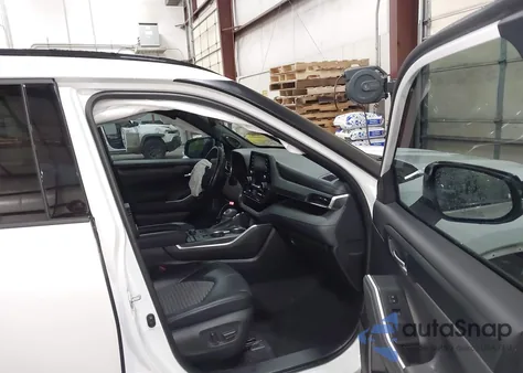 2021 Toyota Highlander Xse from USA, damaged, VIN 5TDJZRBH3MS120444